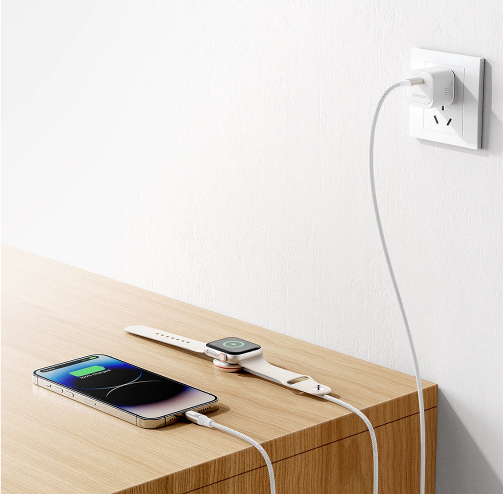 Joyroom 2-in-1- Lightning -Kabel und induktives Ladegerät für Apple Watch 1,5 m weiß/gold